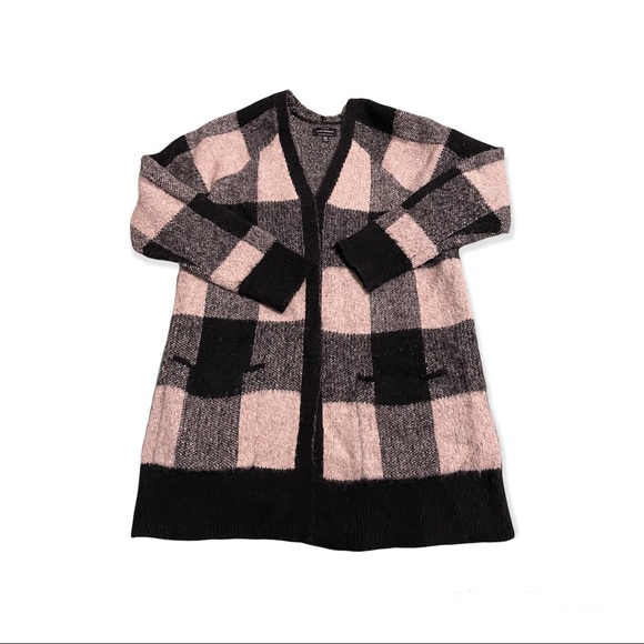 *SOLD* Buffalo plaid cardigan - Picture 5 of 8